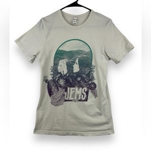 Canvas + Bella Women’s Graphic T-Shirt Size Small